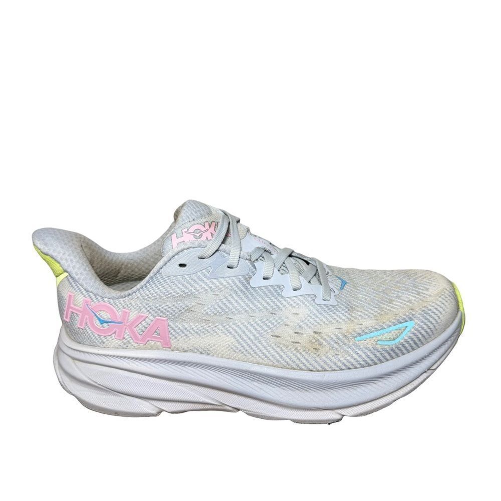 Hoka Women's Clifton 9 White and Pink Sneakers size 8B
